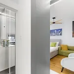 Lumina Design With Beautiful View شقة وارسو