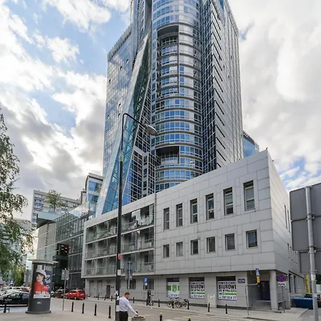 Apartment Lumina Design With Beautiful View Warsaw