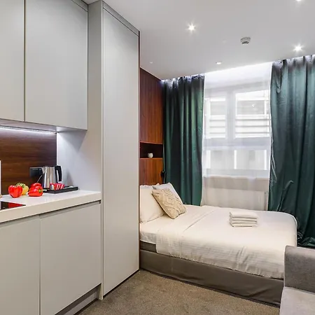 Lumina Design With Beautiful View Apartment Warsaw
