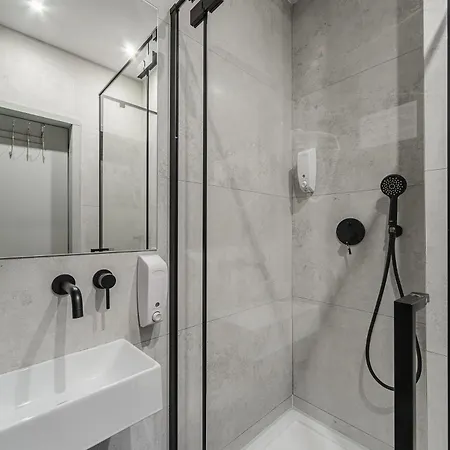 Apartment Lumina Design With Beautiful View Warsaw