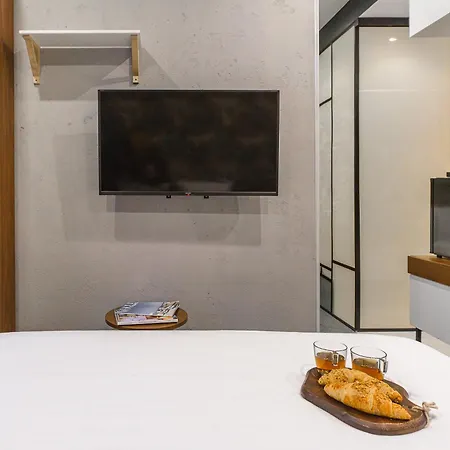 Apartment Lumina Design With Beautiful View Warsaw