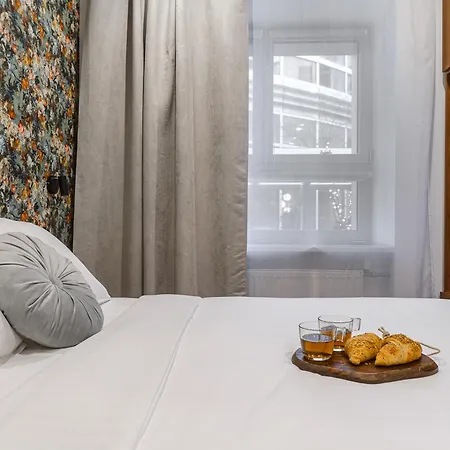 Apartment Lumina Design With Beautiful View Warsaw