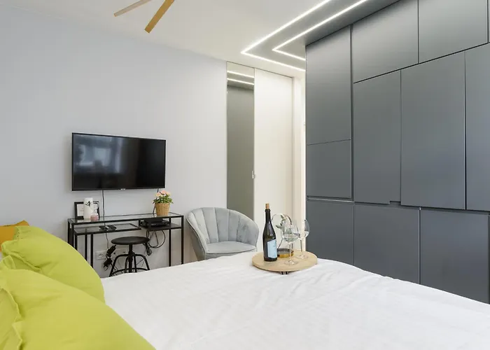 Lumina Design With Beautiful View * Varsó