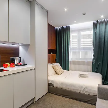 Lumina Design With Beautiful View Apartment Warsaw