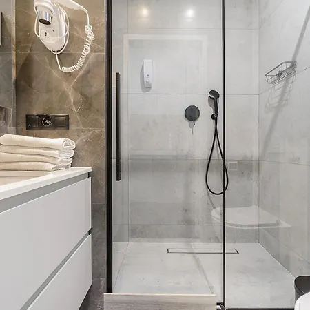 Lumina Design With Beautiful View Апартаменты Варшава