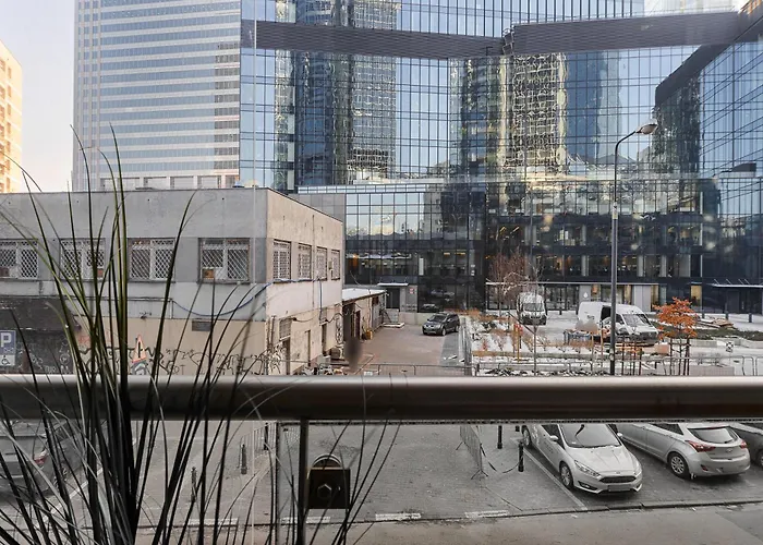 Lumina Design With Beautiful View وارسو